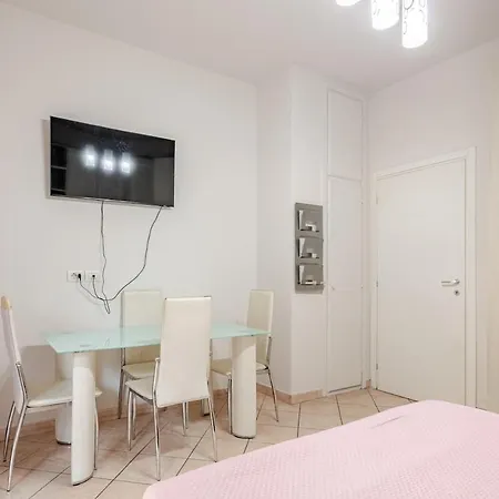 Reba House With Terrace * Турин