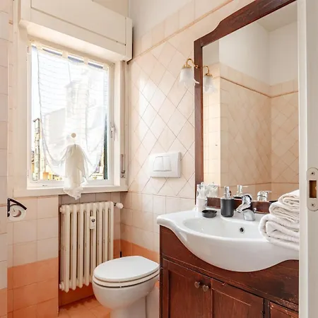 Reba House With Terrace